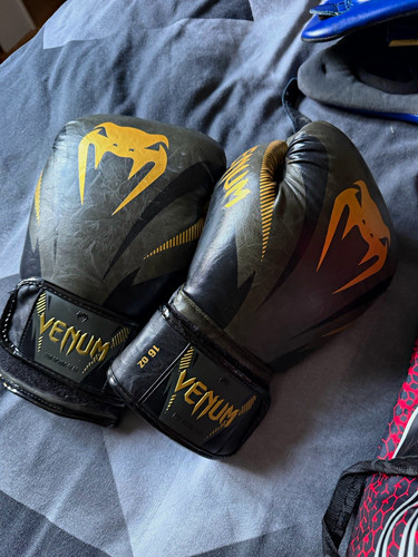 Venum sparring boxing gloves - venum,